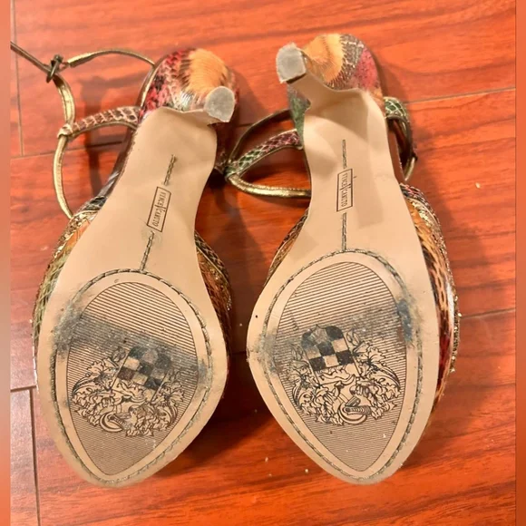 Vince Camuto Golden Brown Crystal Platform Pumps - Picture 6 of 7